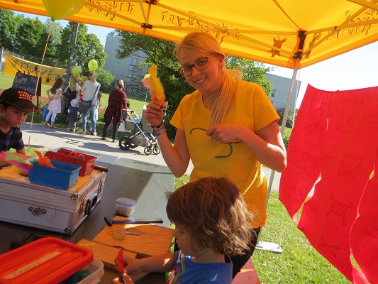 Beim Indiakas basteln