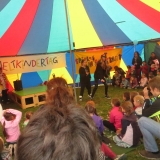 The Puzzle treten im Festzelt auf