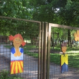 Angemalte Figuren am Münchner Kindlheim_KB (9)