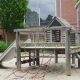 stuntzispielplatz_kletterhaus-mit-rutsche