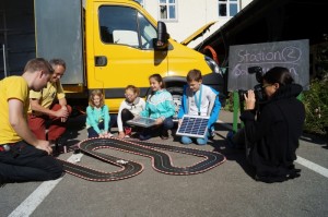 2014_09_24_Emobil_Spiele_CarreraBahn_03