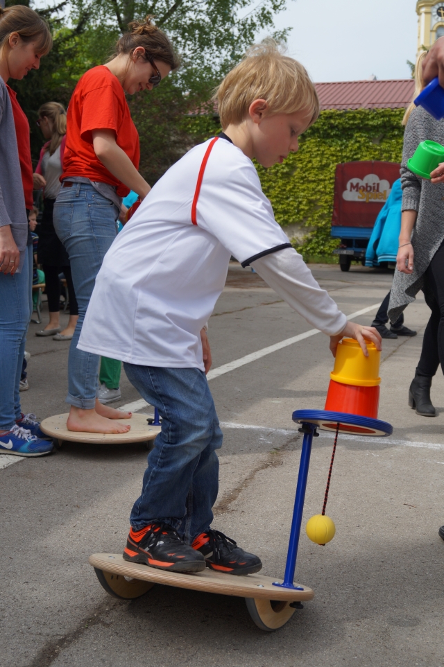 2014_schulhofpfanzelt_nachmittag_mobs_balance_02