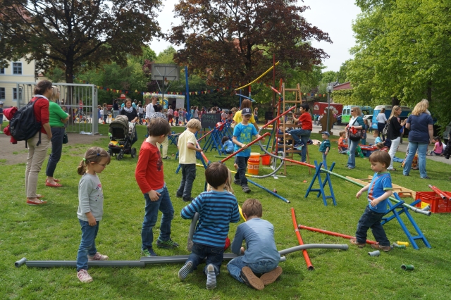 2014_schulhofpfanzelt_nachmittag_murmelbahn_02