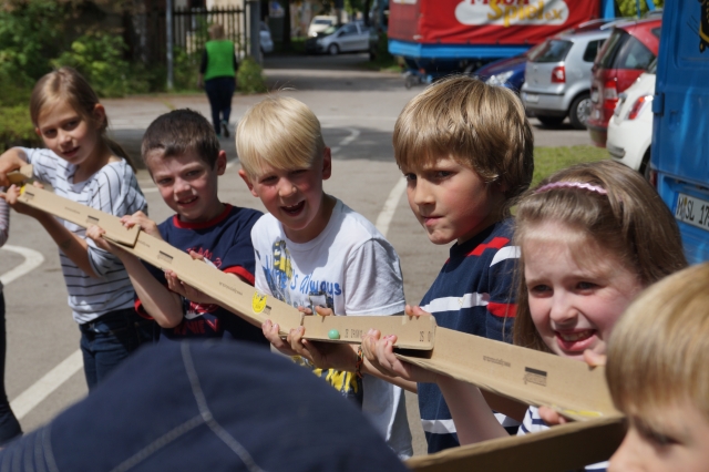 2014_schulhofpfanzelt_vormittag_murmelbahn_01