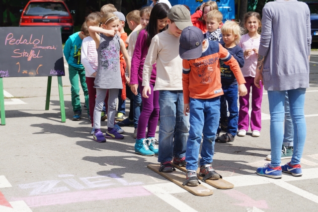 2014_schulhofpfanzelt_vormittag_sommerskistaffel_01