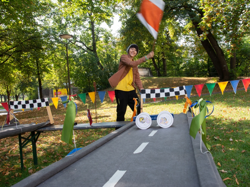 WKT_2020_Muenchen_Spiellandschaft_EMobil_01