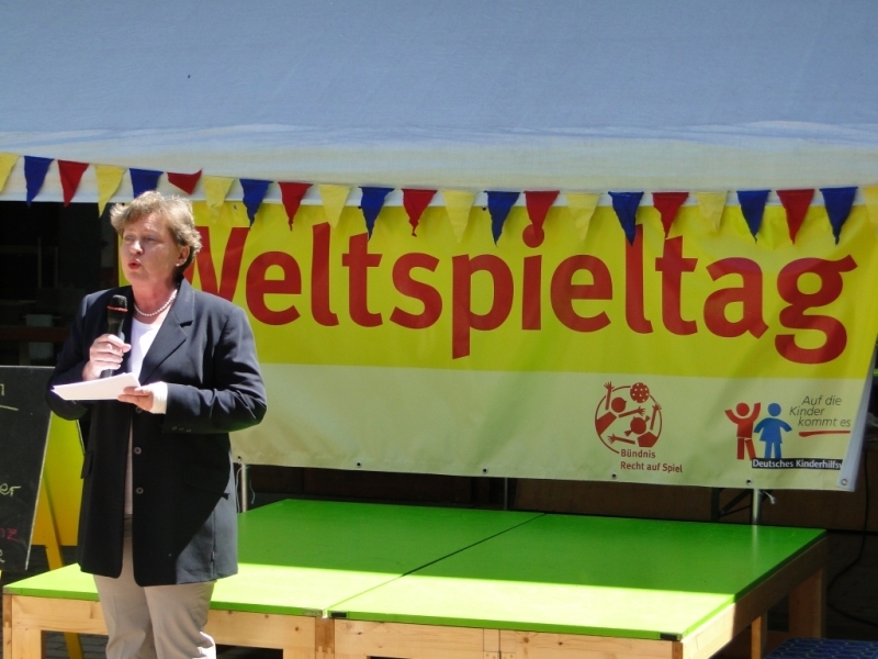 weltspieltag_2013_buehne_eroeffnung_14_fraukainz