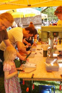 Holzspielwerkstatt_Pfuetzenspringer_02